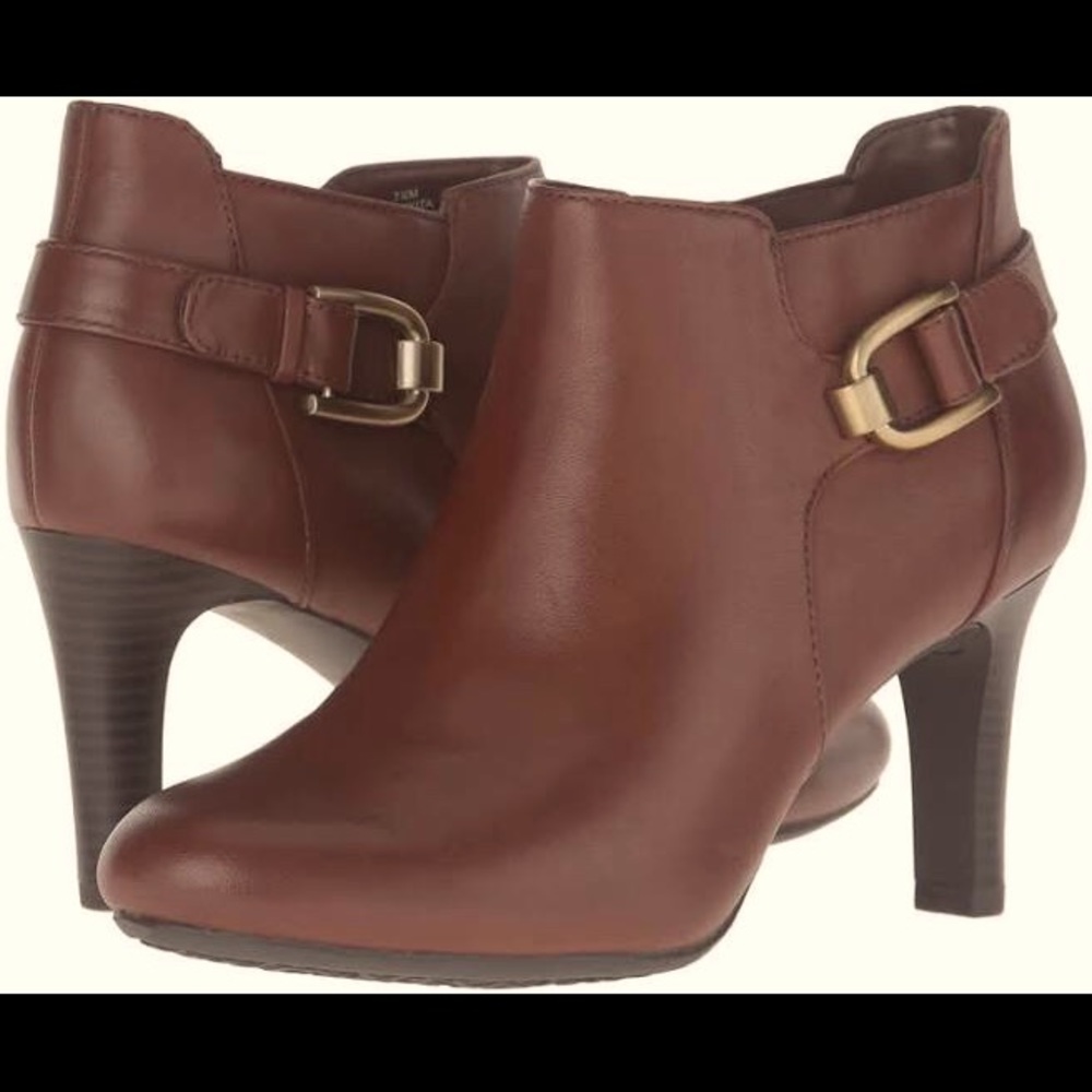 Bandolino Layita ankle boot size 10
